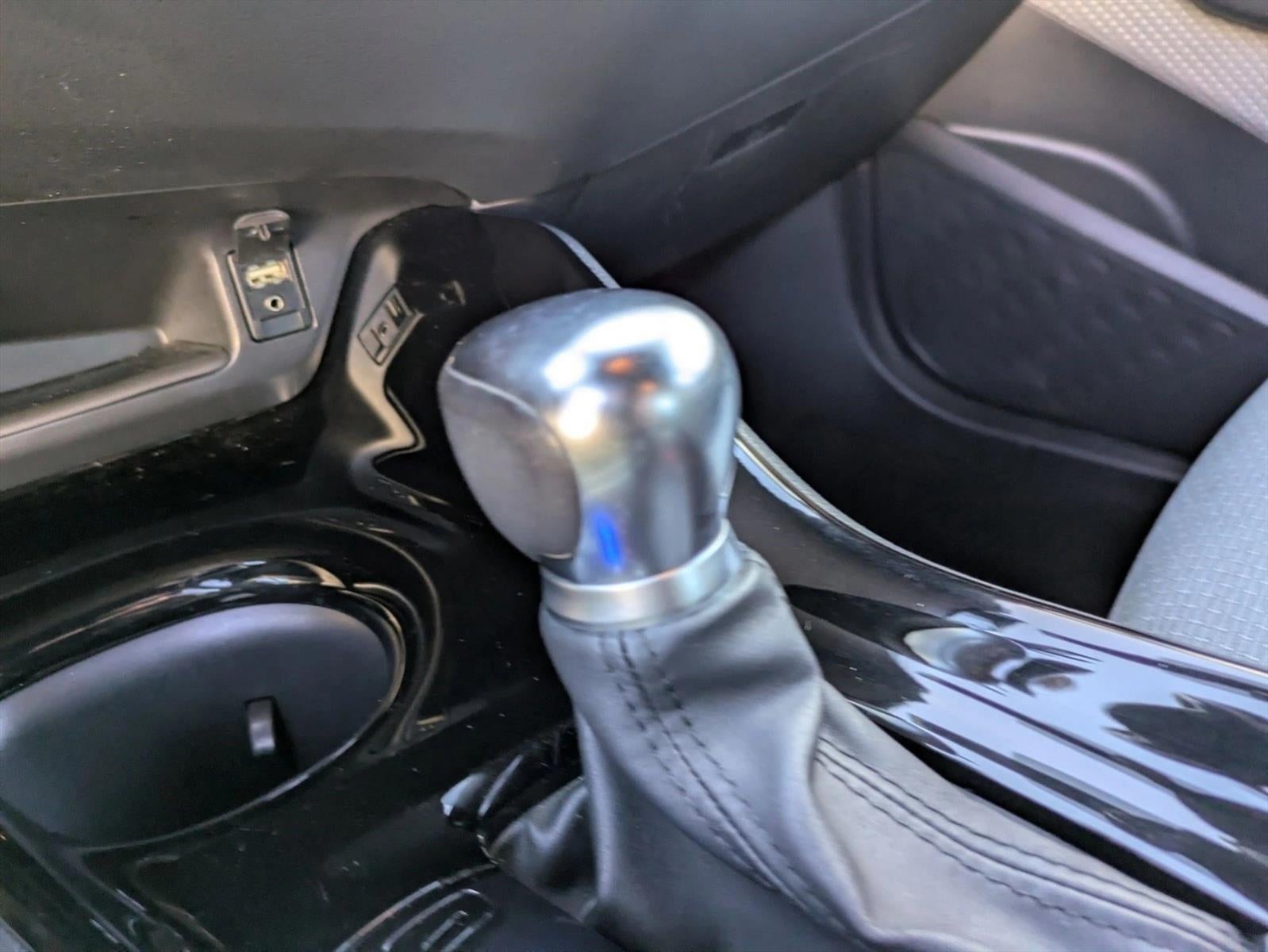 2019 Toyota C-HR XLE FWD (Natl)