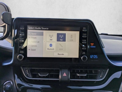 2019 Toyota C-HR XLE FWD (Natl)