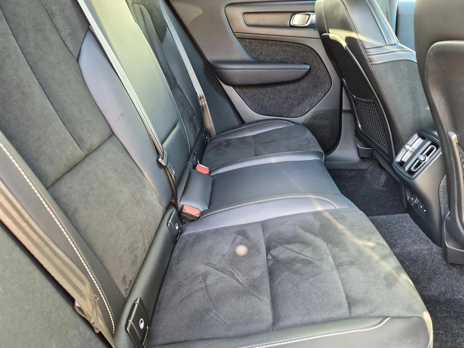 2022 Volvo XC40 T5 AWD R-Design