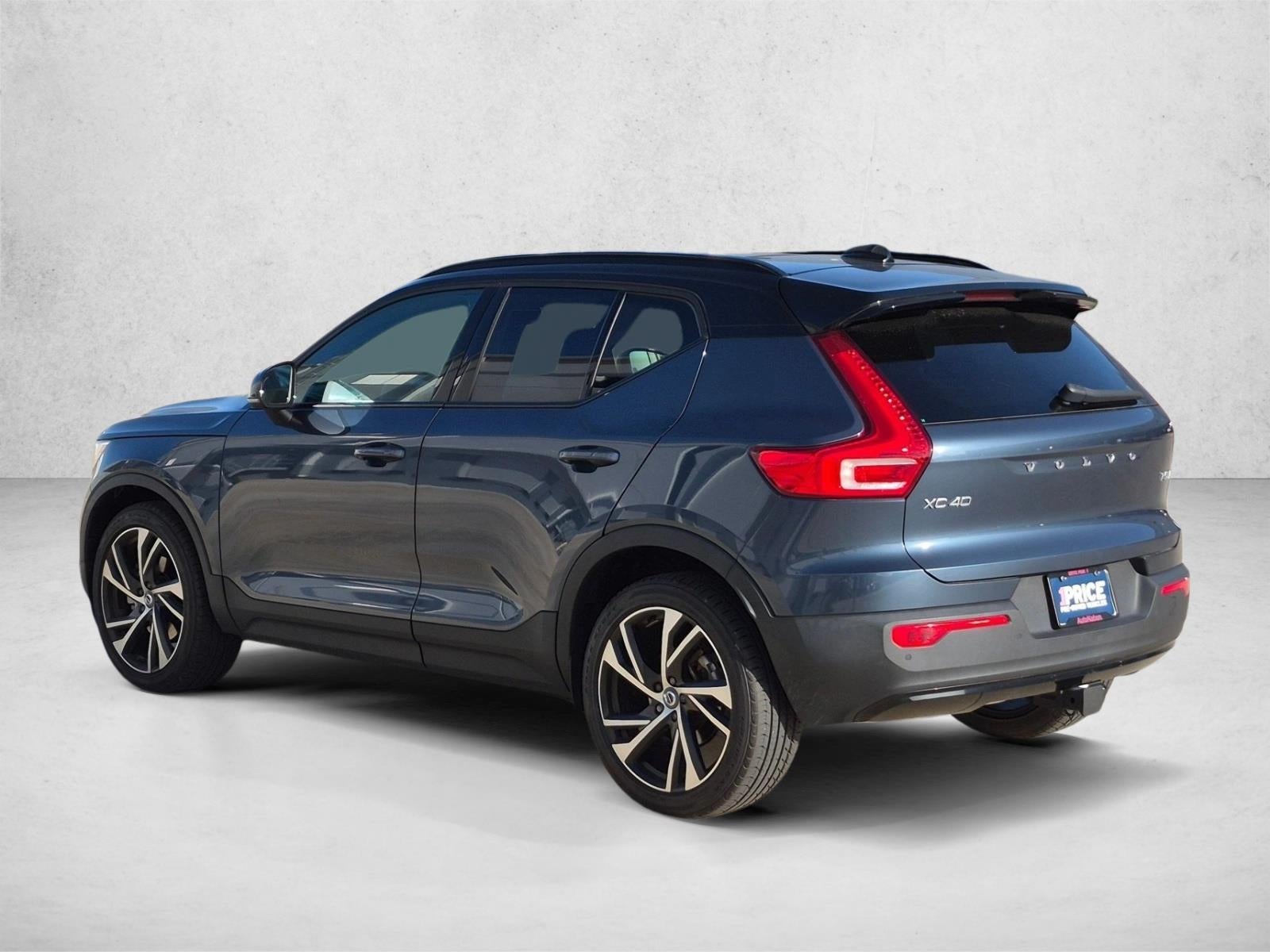 2022 Volvo XC40 T5 AWD R-Design