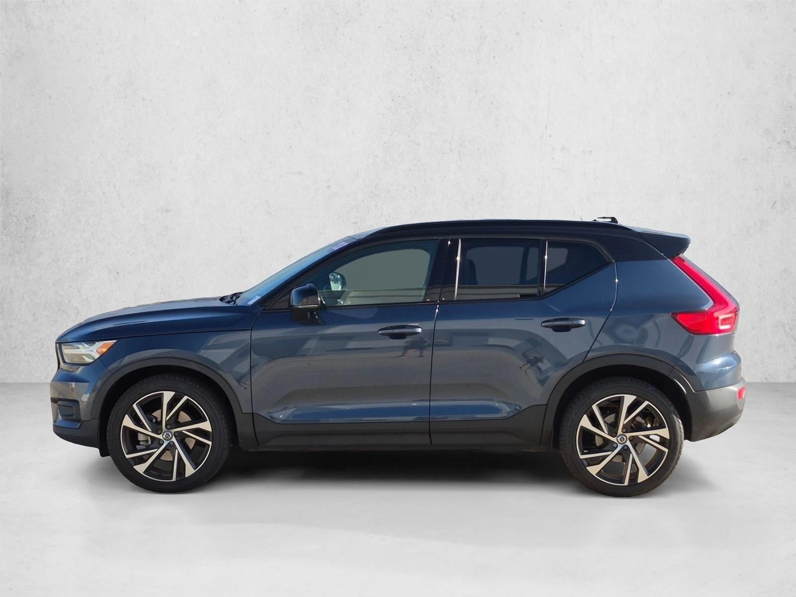 2022 Volvo XC40 T5 AWD R-Design