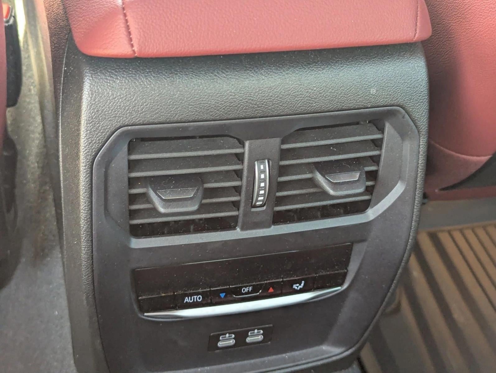 2024 BMW 330i Sedan