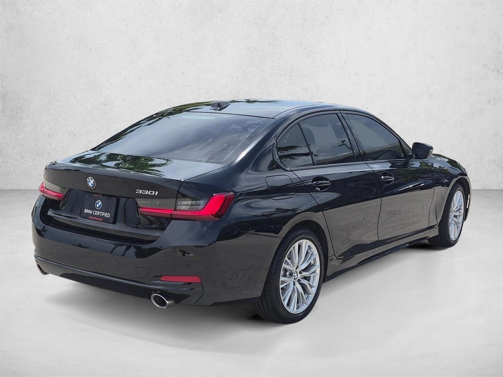 2023 BMW 330i Sedan