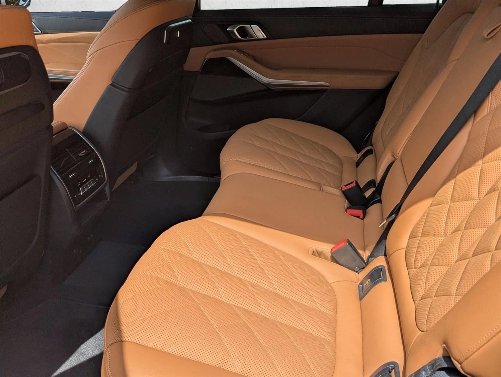 2023 BMW X7 xDrive40i Sports Activity Vehicle