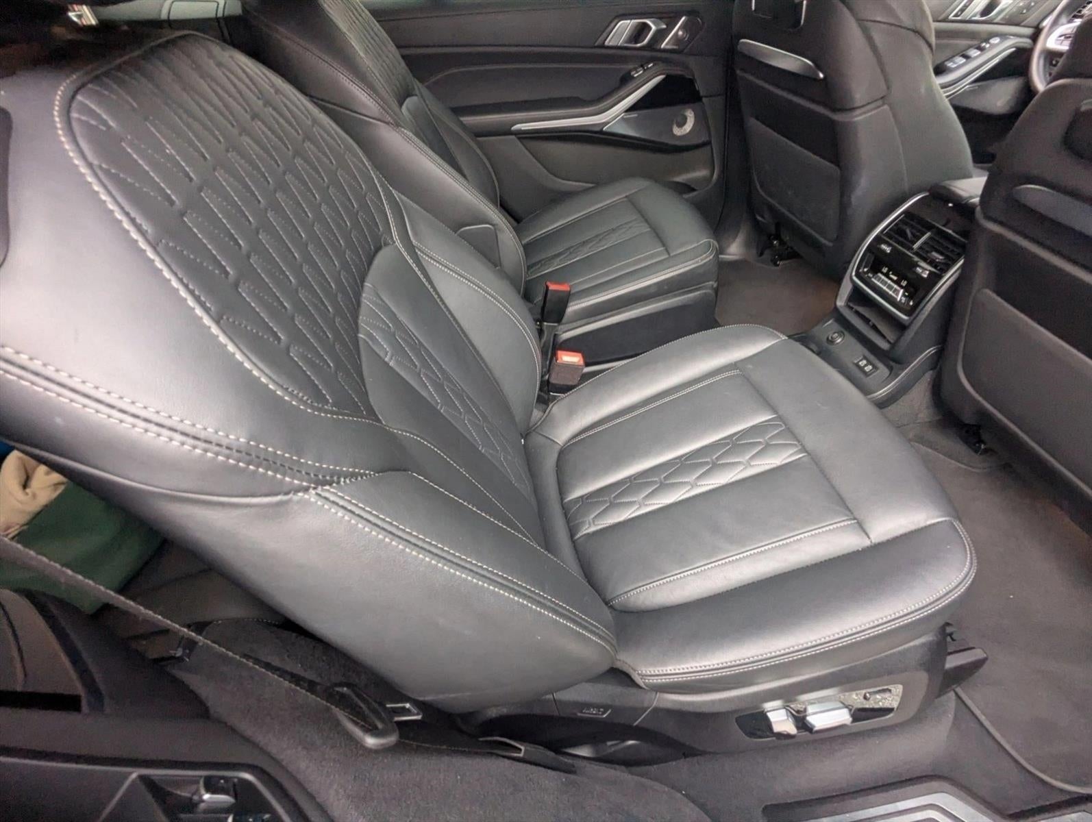 2024 BMW X7 M60i Sports Activity Vehicle