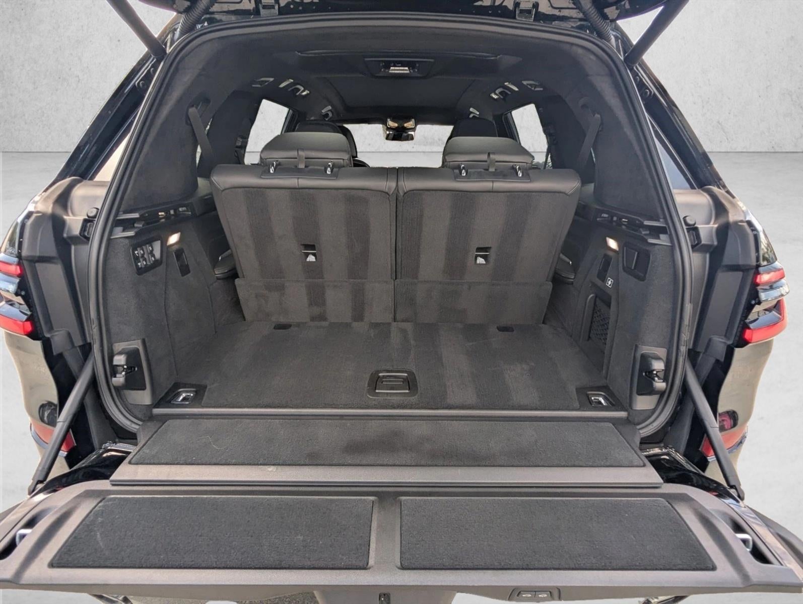2024 BMW X7 M60i Sports Activity Vehicle