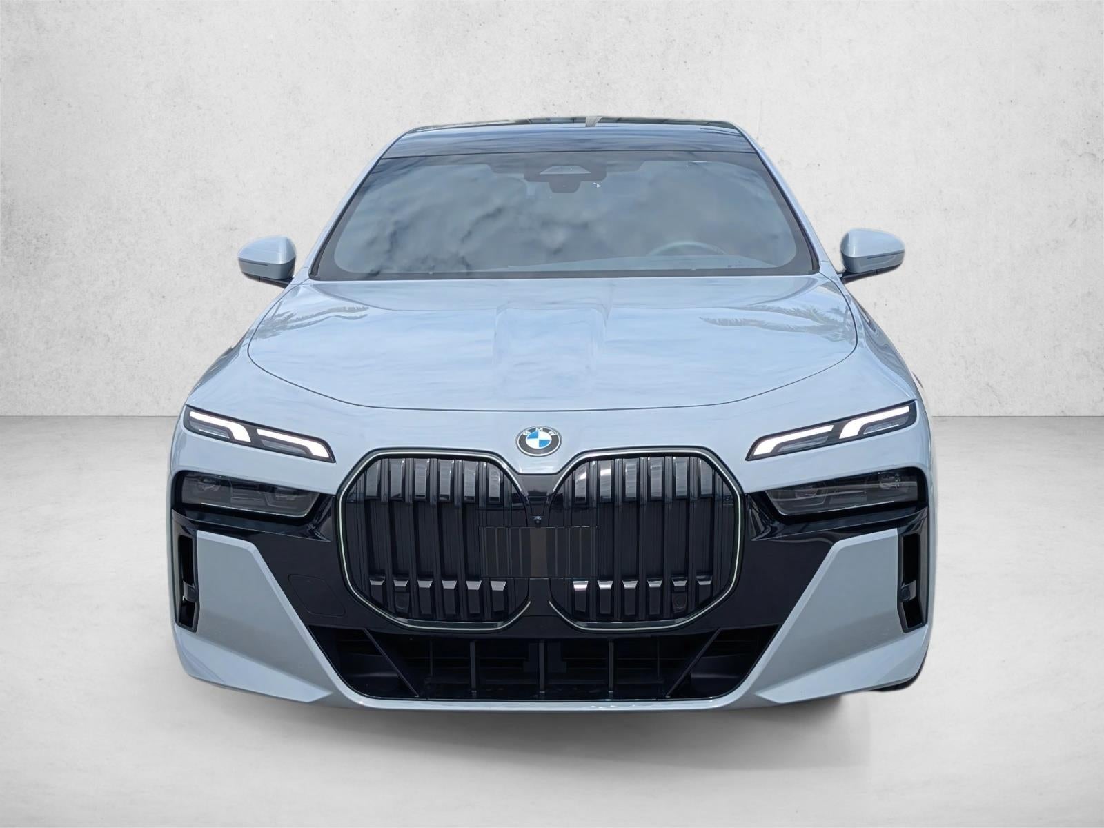 2023 BMW 740i Sedan