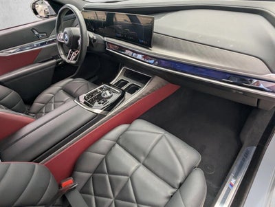 2023 BMW 740i Sedan