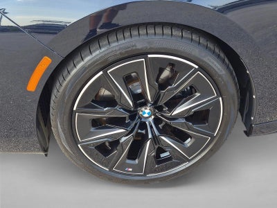 2023 BMW 740i Sedan