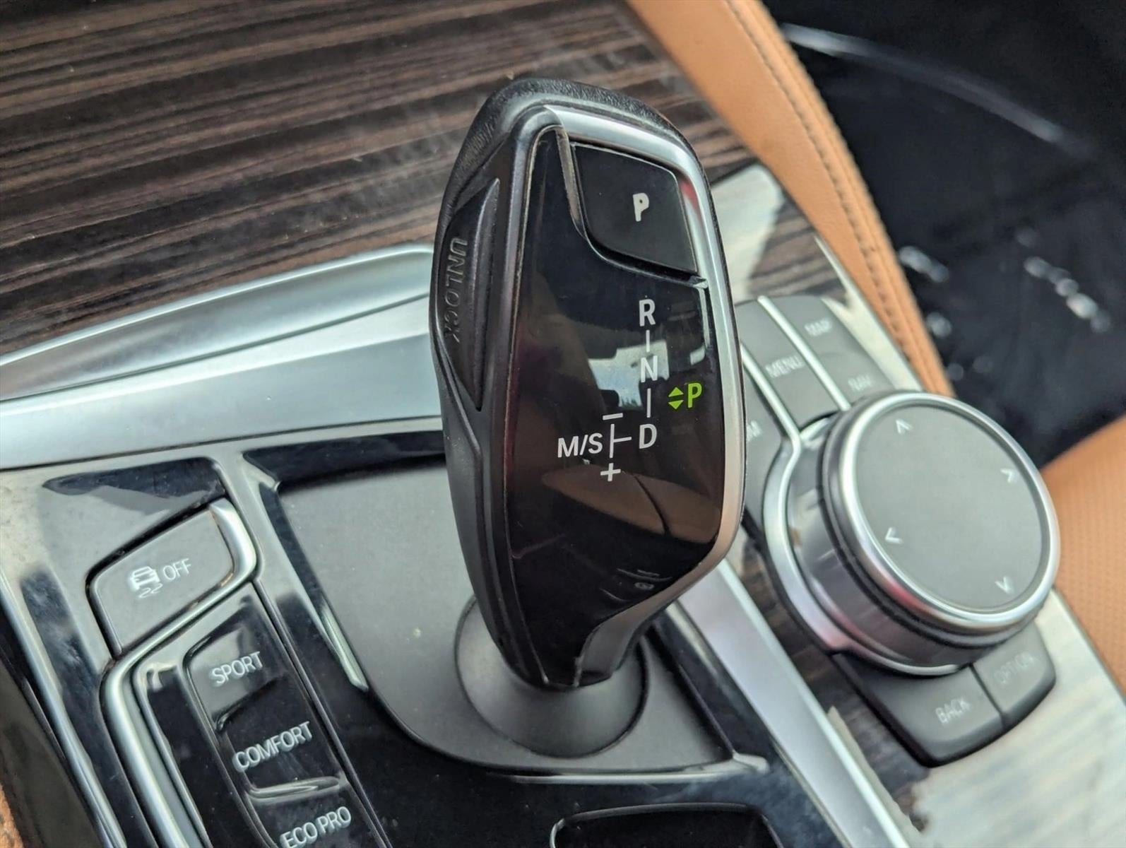 2023 BMW 540i Sedan