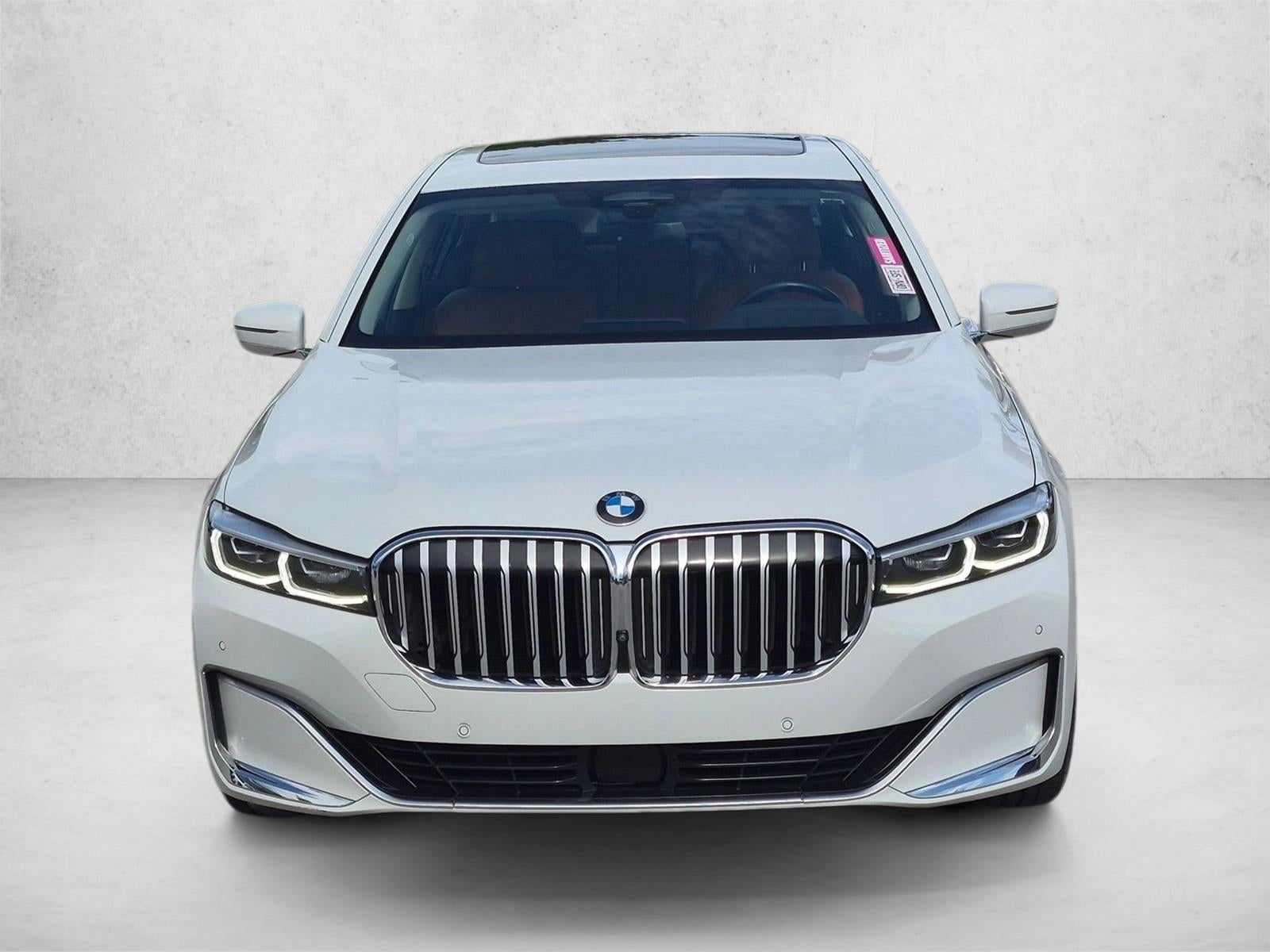 2022 BMW 740i Sedan