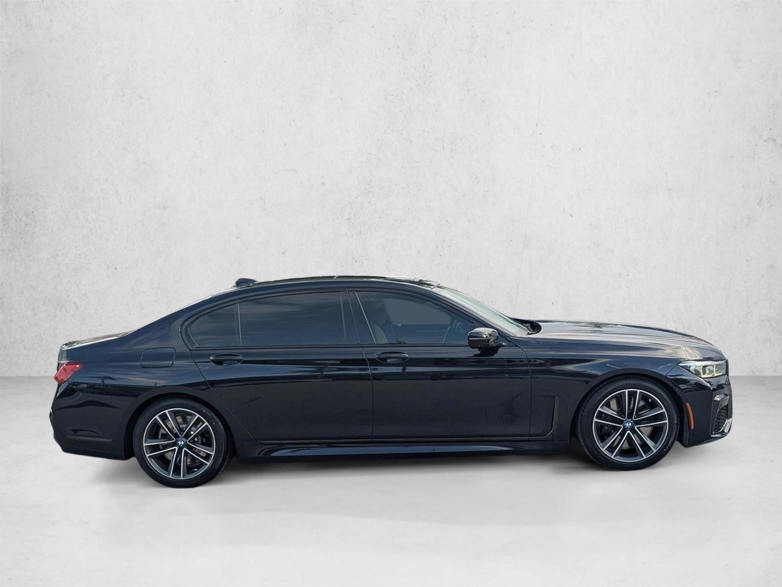 2022 BMW 740i xDrive Sedan