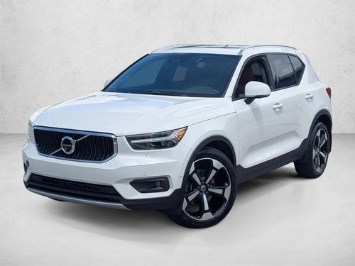 2019 Volvo XC40 T5 AWD Momentum