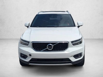 2019 Volvo XC40 T5 AWD Momentum