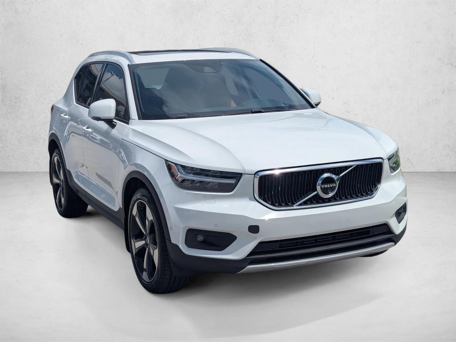 2019 Volvo XC40 T5 AWD Momentum