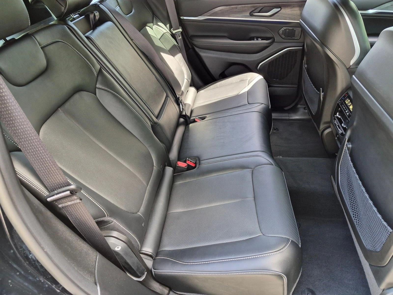 2023 Jeep Grand Cherokee Overland 4x4