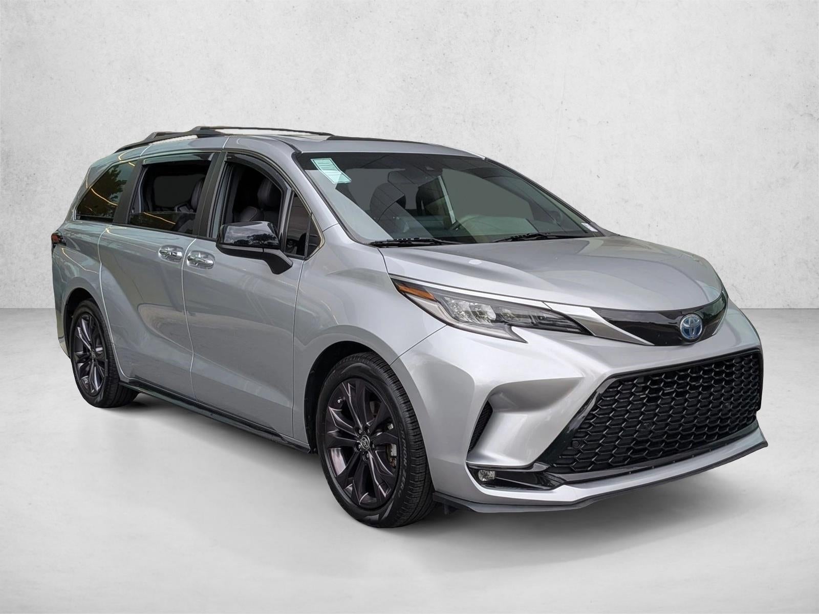 2022 Toyota Sienna XSE FWD 7-Passenger (Natl)
