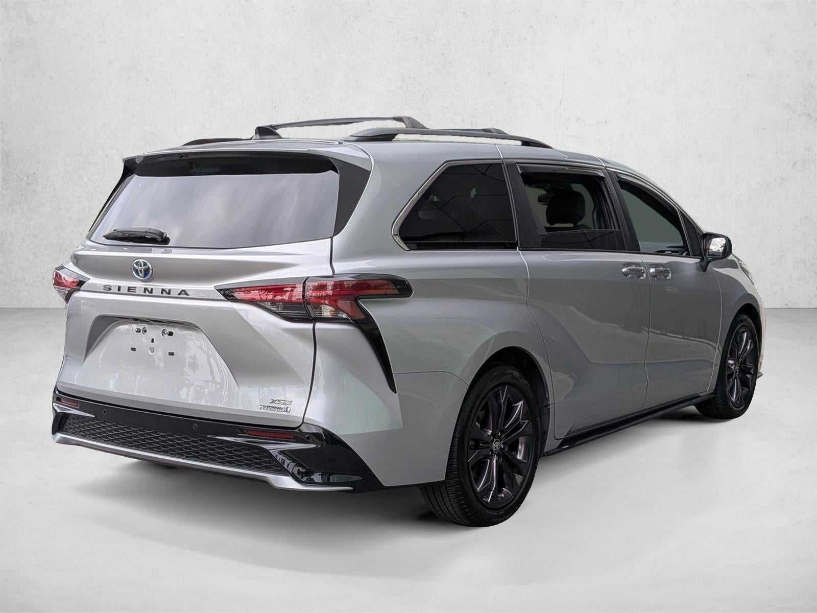 2022 Toyota Sienna XSE FWD 7-Passenger (Natl)