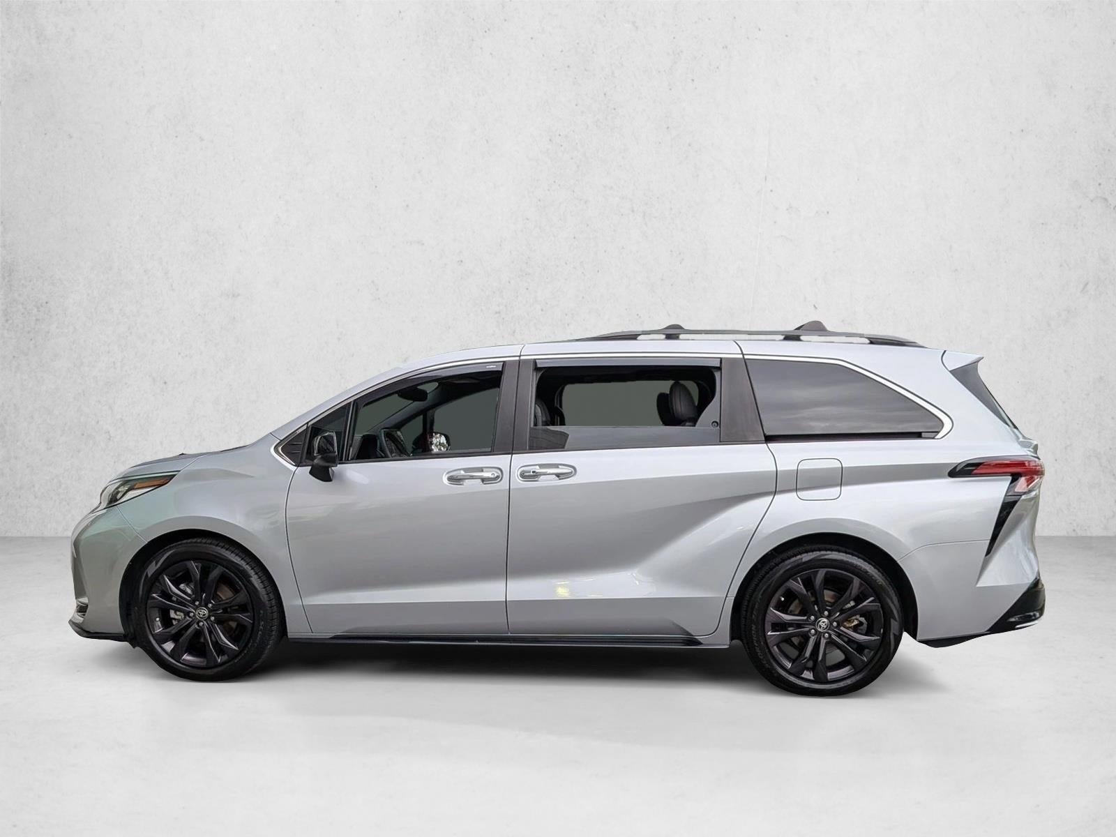 2022 Toyota Sienna XSE FWD 7-Passenger (Natl)