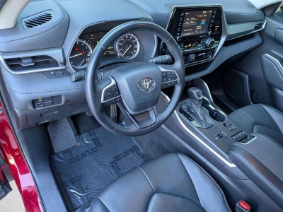 2022 Toyota Highlander XLE FWD (Natl)