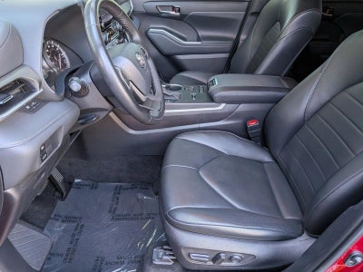 2022 Toyota Highlander XLE FWD (Natl)