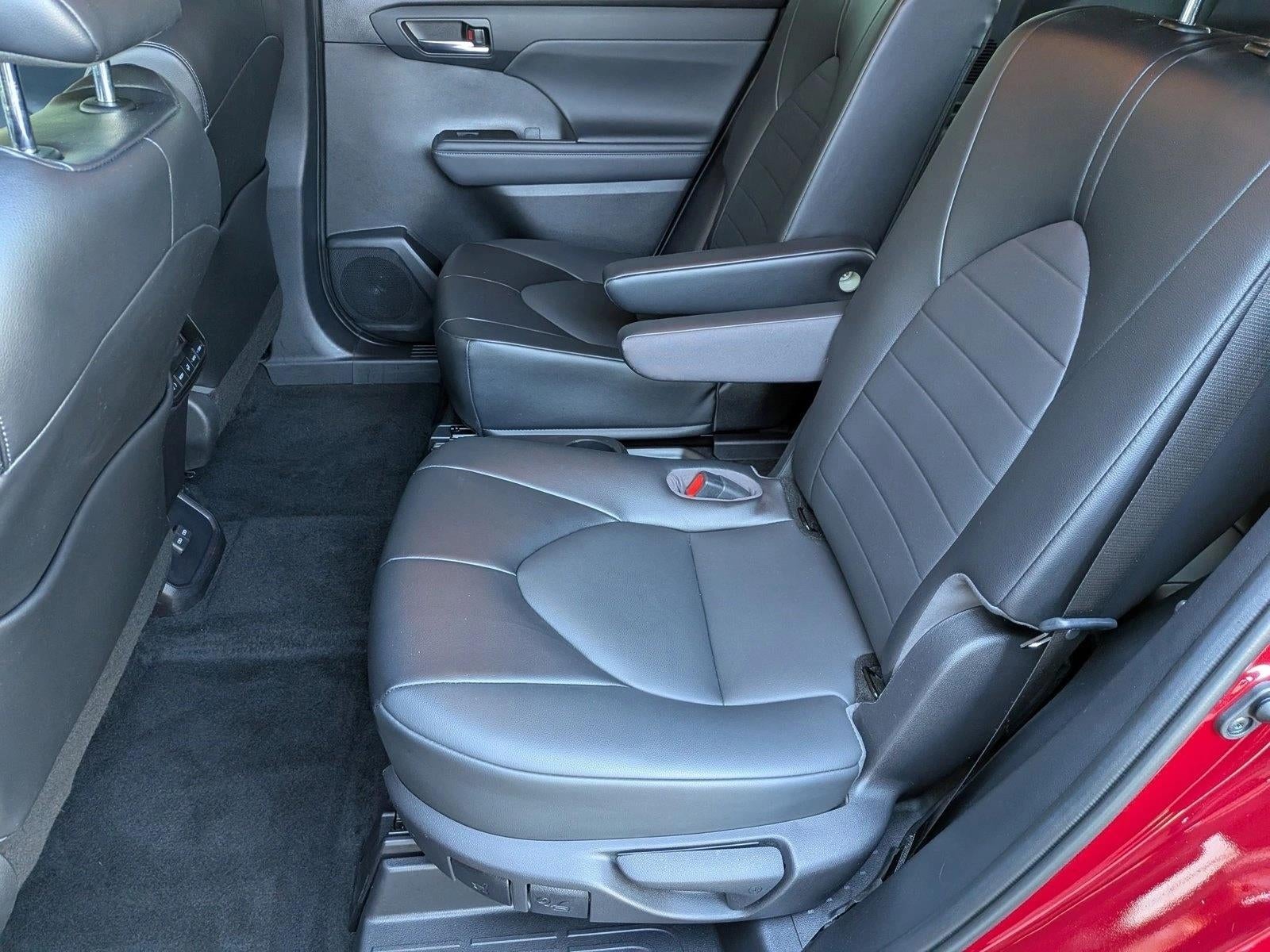 2022 Toyota Highlander XLE FWD (Natl)