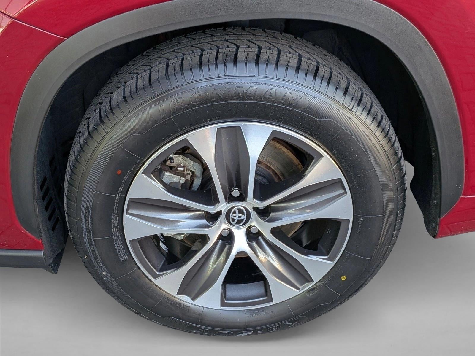 2022 Toyota Highlander XLE FWD (Natl)