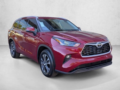2022 Toyota Highlander XLE FWD (Natl)