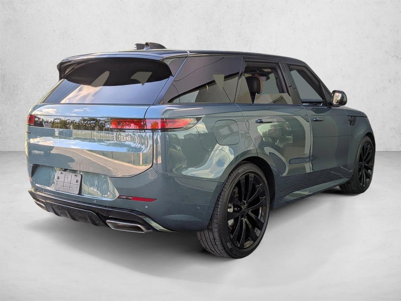 2026 Land Rover Range Rover Sport P400 Dynamic SE