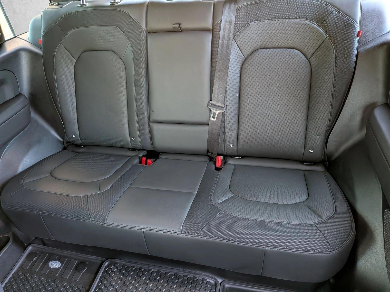 2023 Land Rover Defender 90 X-Dynamic SE AWD