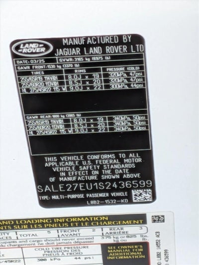 2025 Land Rover Defender 110 P400 X-Dynamic SE