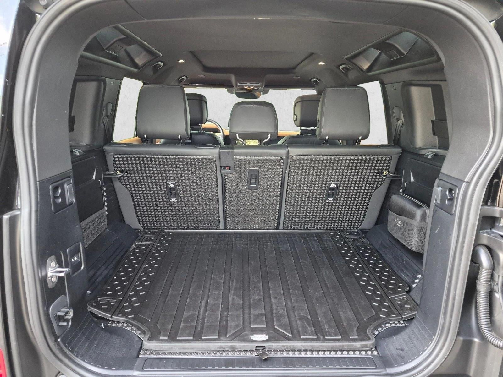 2024 Land Rover Defender 110 P400 X-Dynamic SE