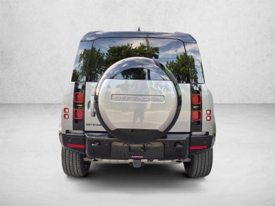 2024 Land Rover Defender 110 P400 X-Dynamic SE