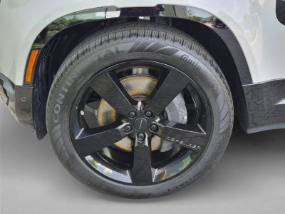 2026 Land Rover Defender 110 P400 X-Dynamic SE