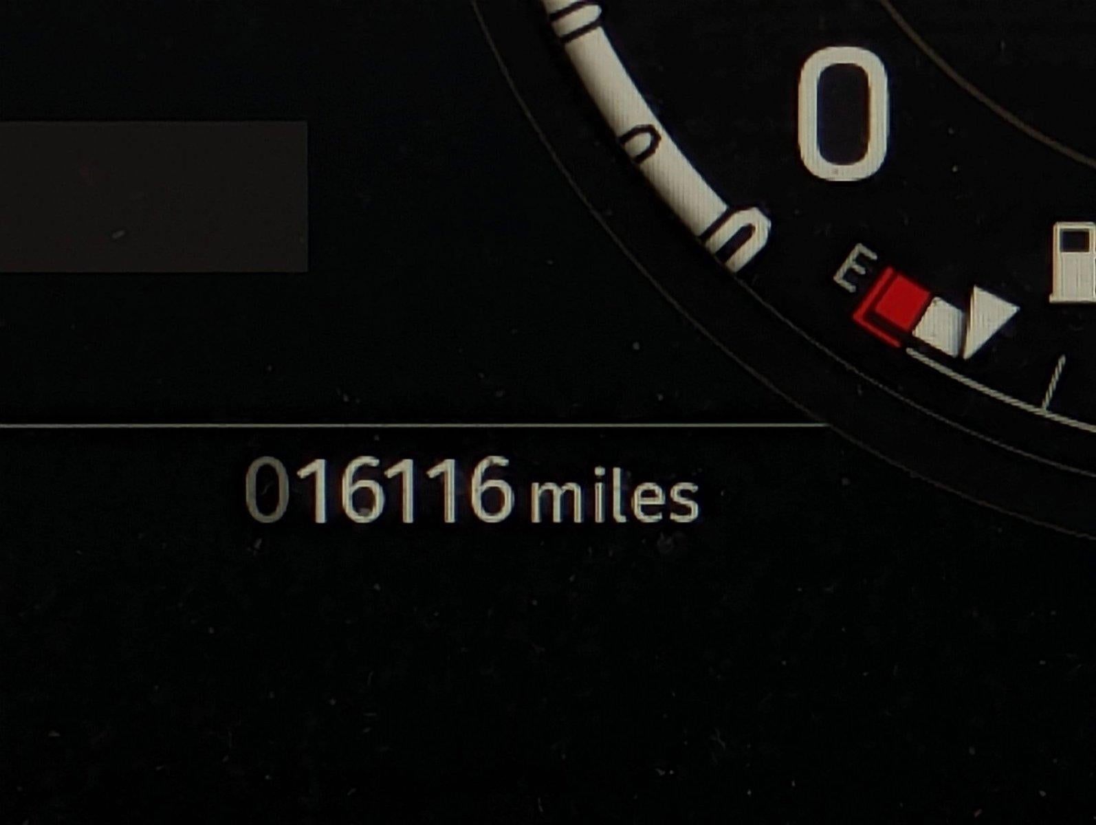 2024 Land Rover Defender 110 P300 S