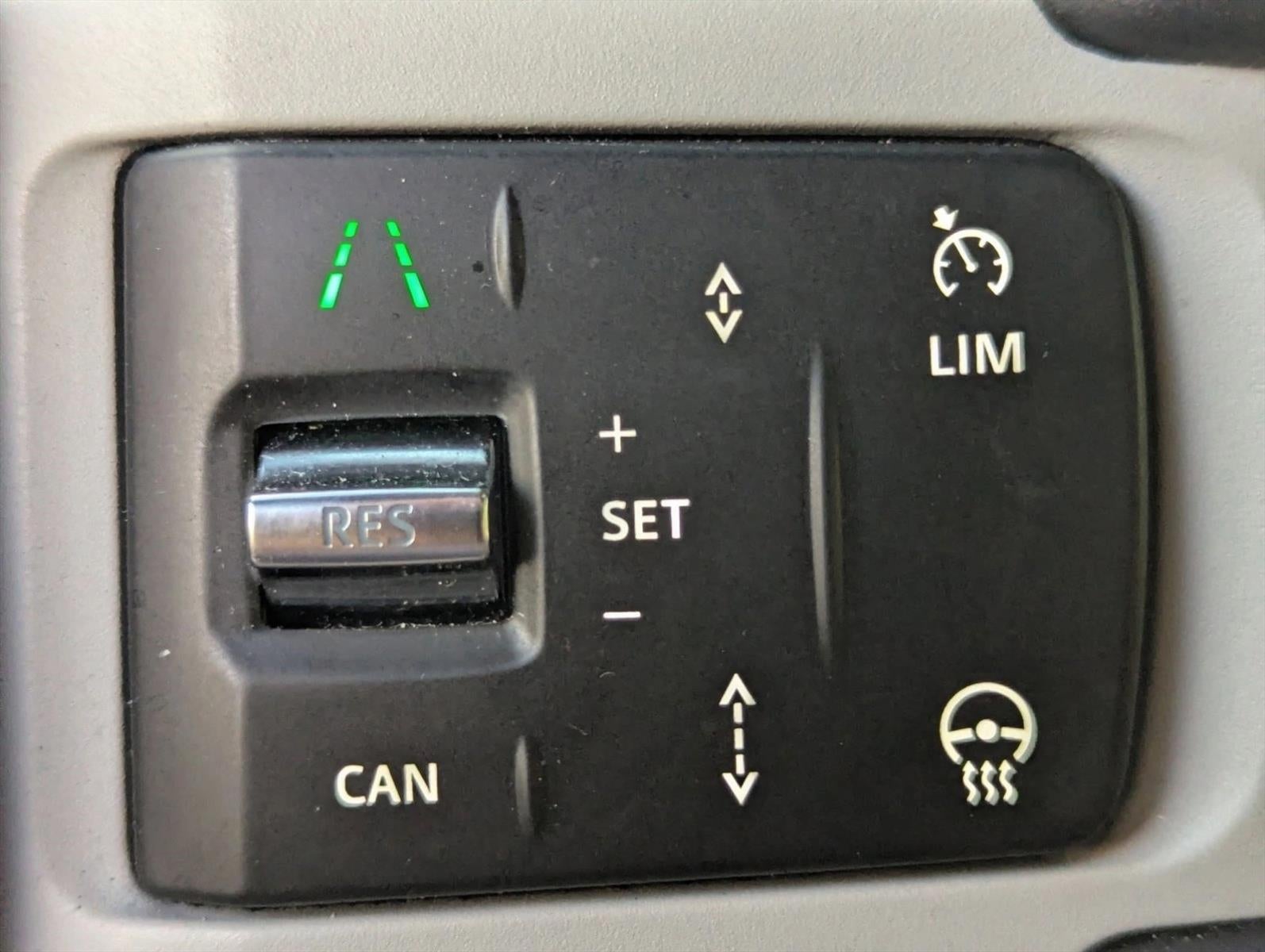 2024 Land Rover Defender 110 P300 S