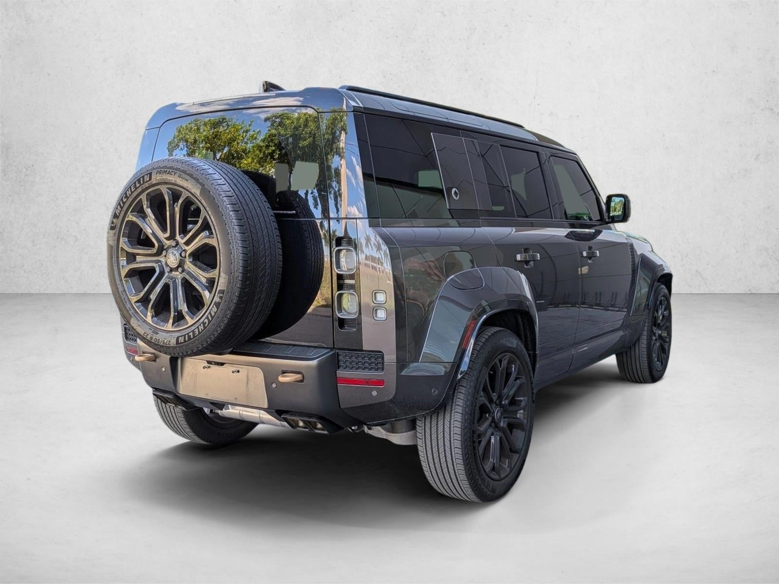 2025 Land Rover Defender 110 P635 OCTA