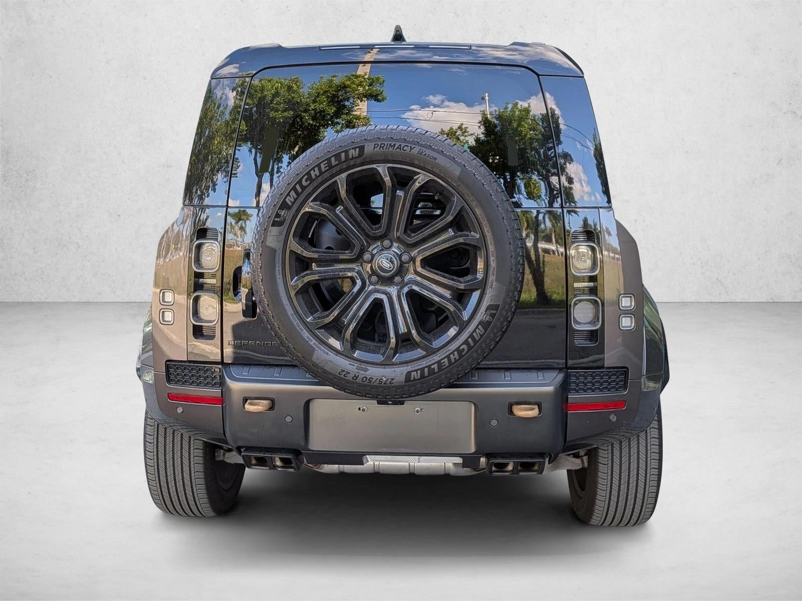 2025 Land Rover Defender 110 P635 OCTA