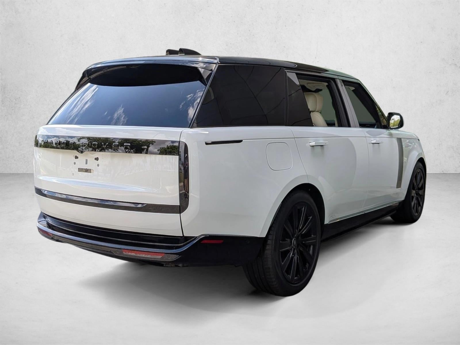 2025 Land Rover Range Rover P530 Autobiography LWB