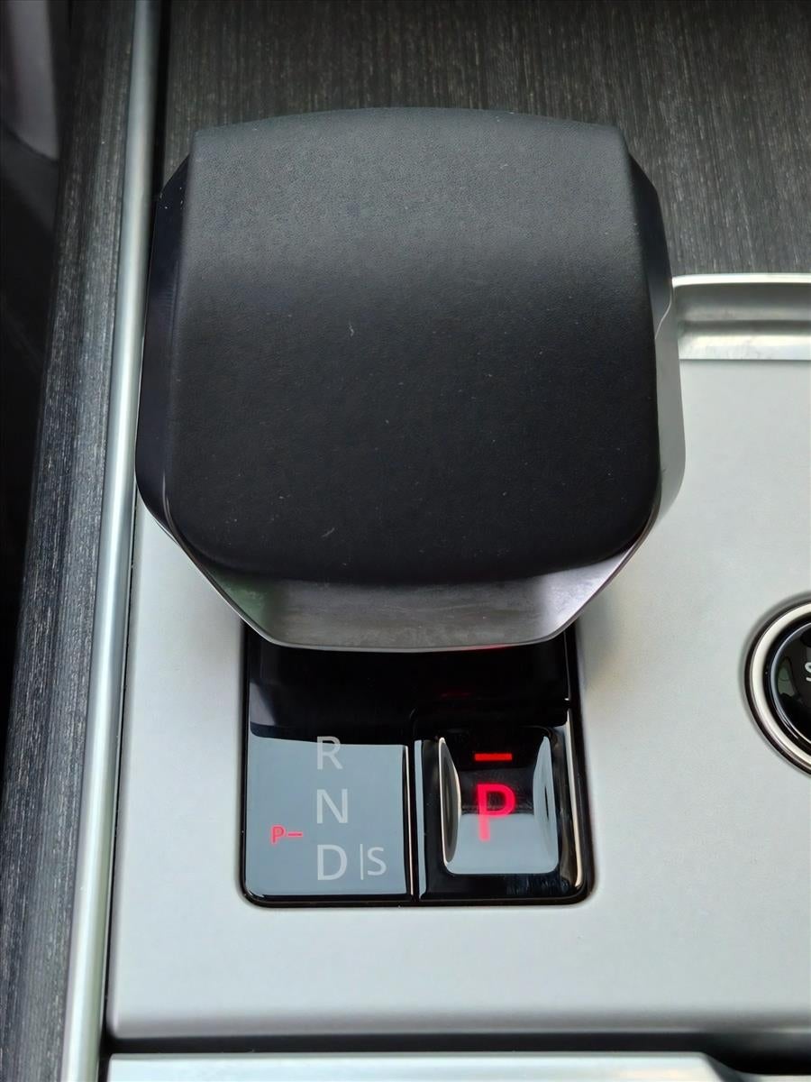 2025 Land Rover Range Rover P530 SE SWB