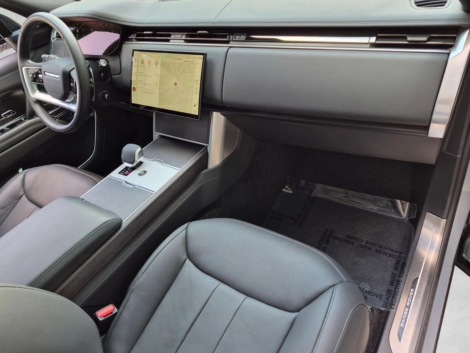 2025 Land Rover Range Rover P530 SE SWB