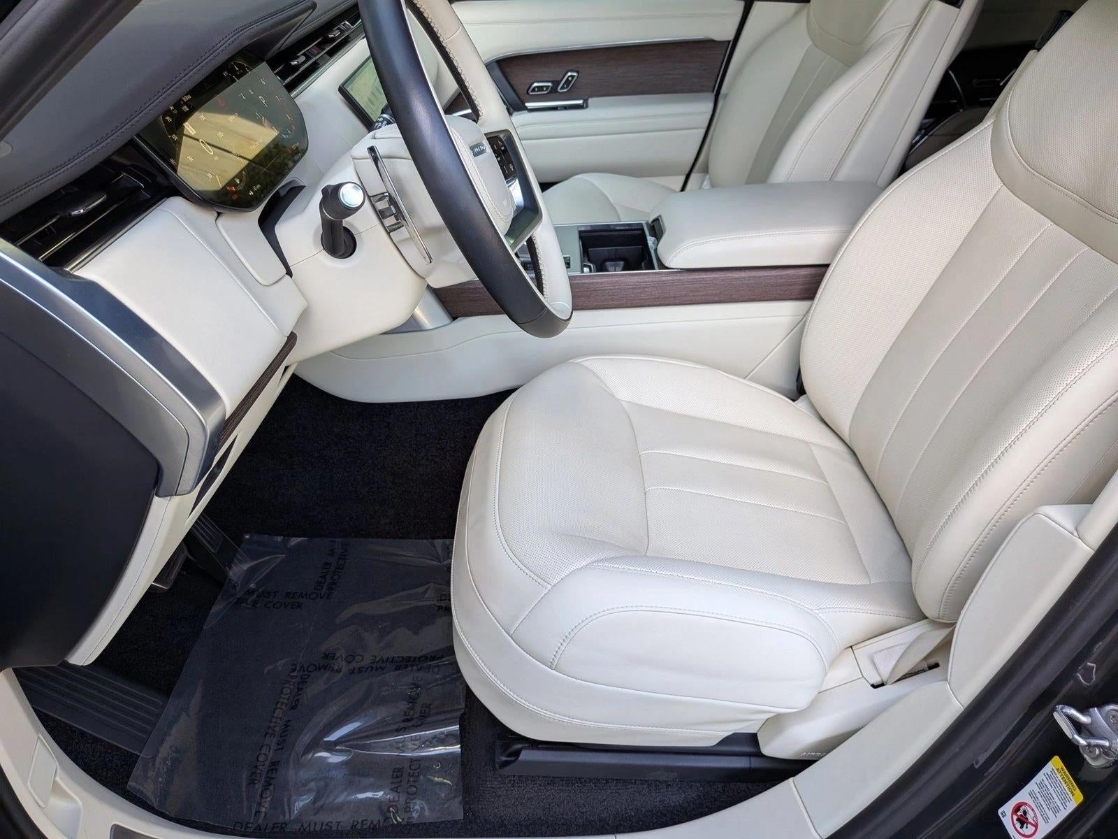 2025 Land Rover Range Rover P530 SE SWB