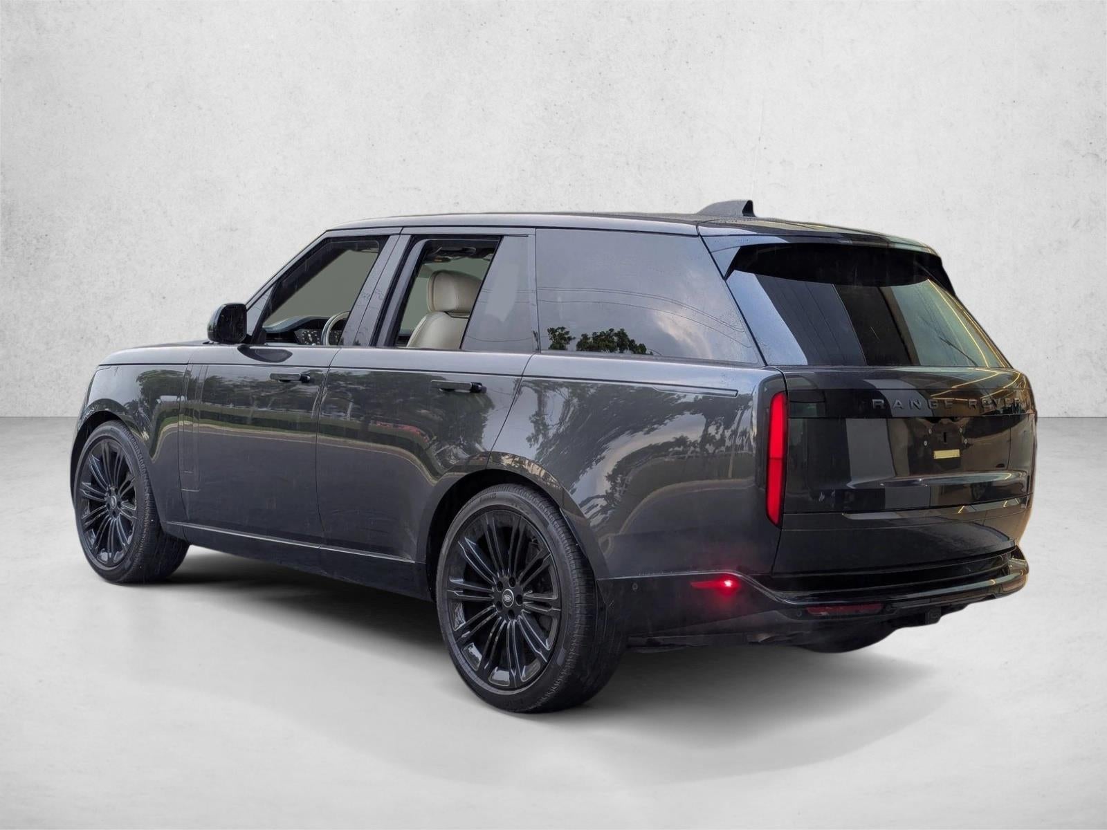 2025 Land Rover Range Rover P530 SE SWB