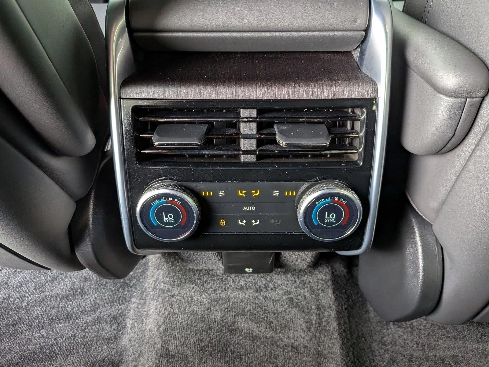 2025 Land Rover Range Rover P530 SE SWB