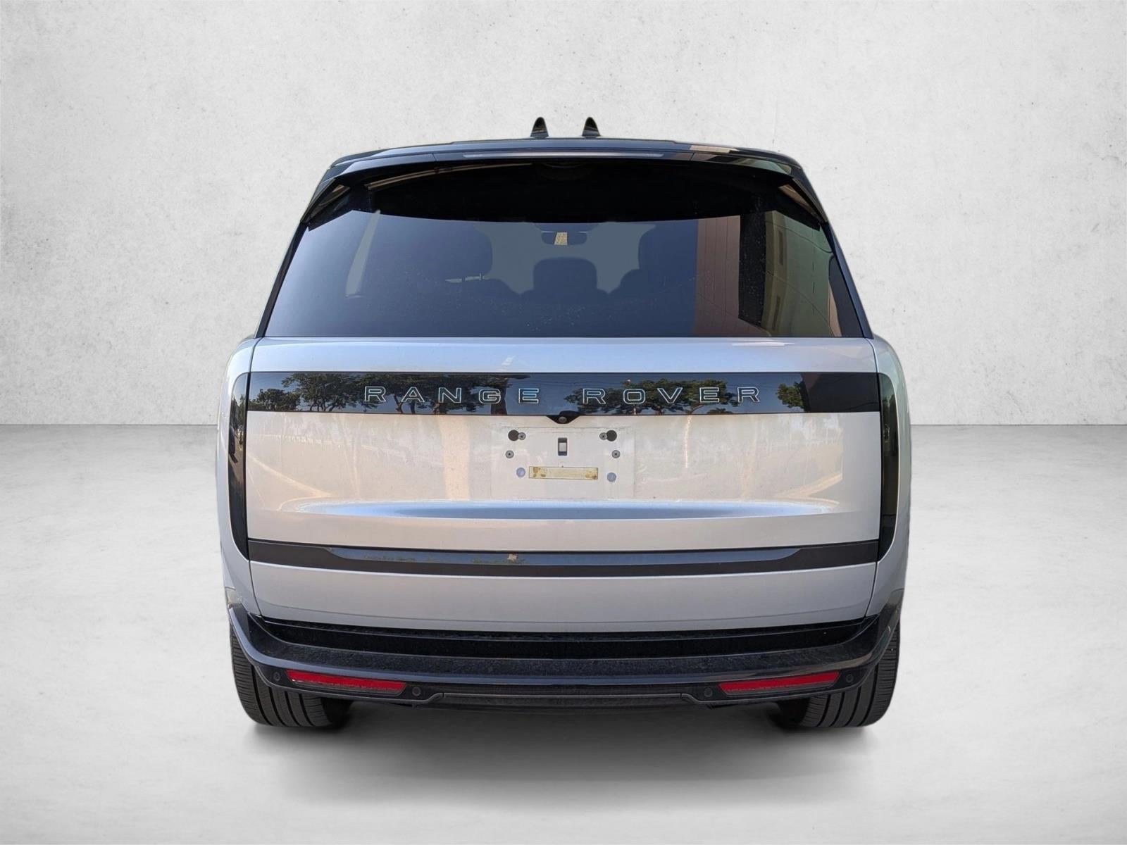 2025 Land Rover Range Rover P530 SE SWB