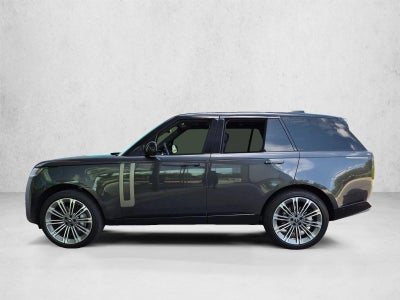 2025 Land Rover Range Rover P400 SE SWB