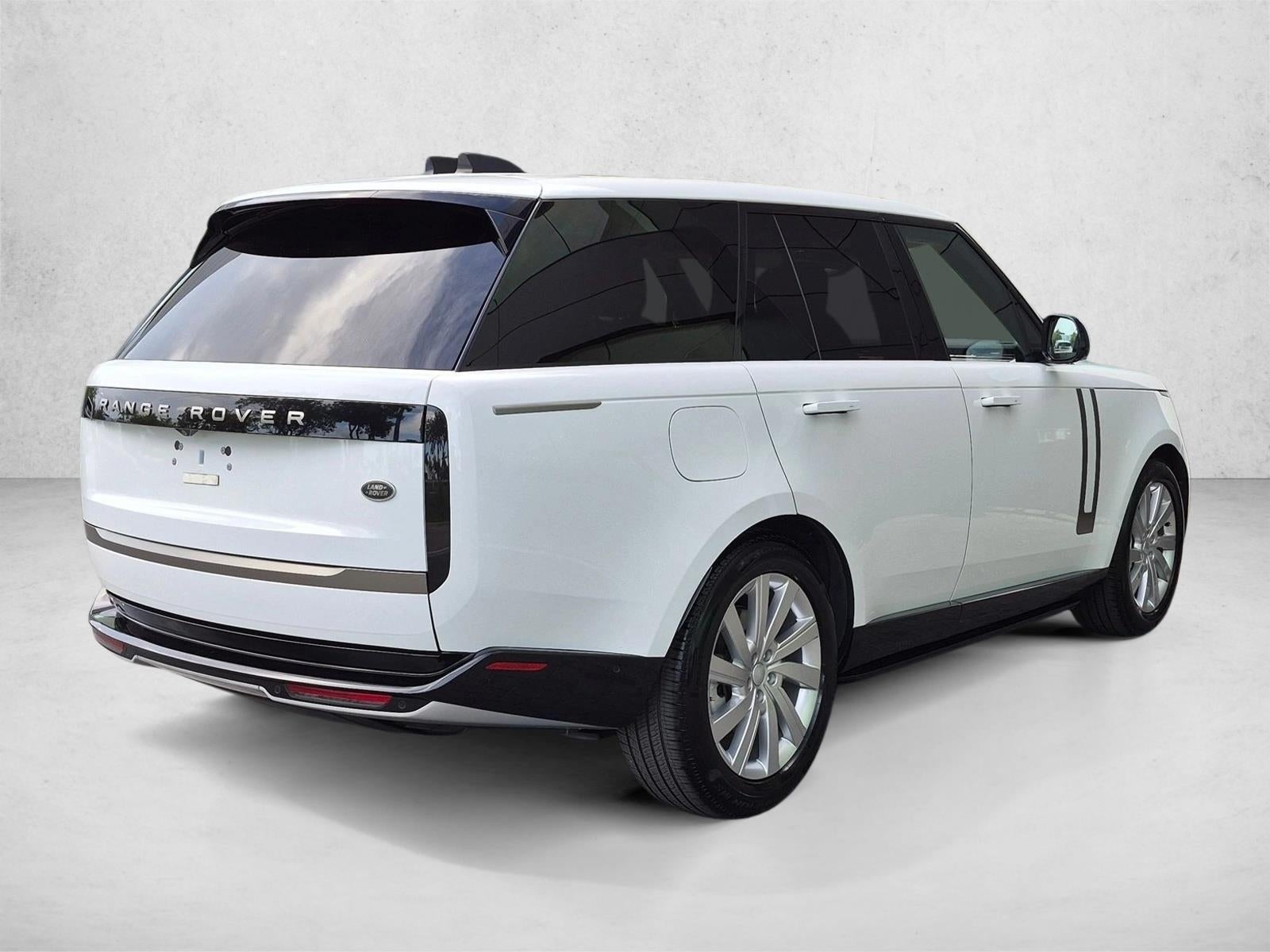 2023 Land Rover Range Rover P400 SE SWB