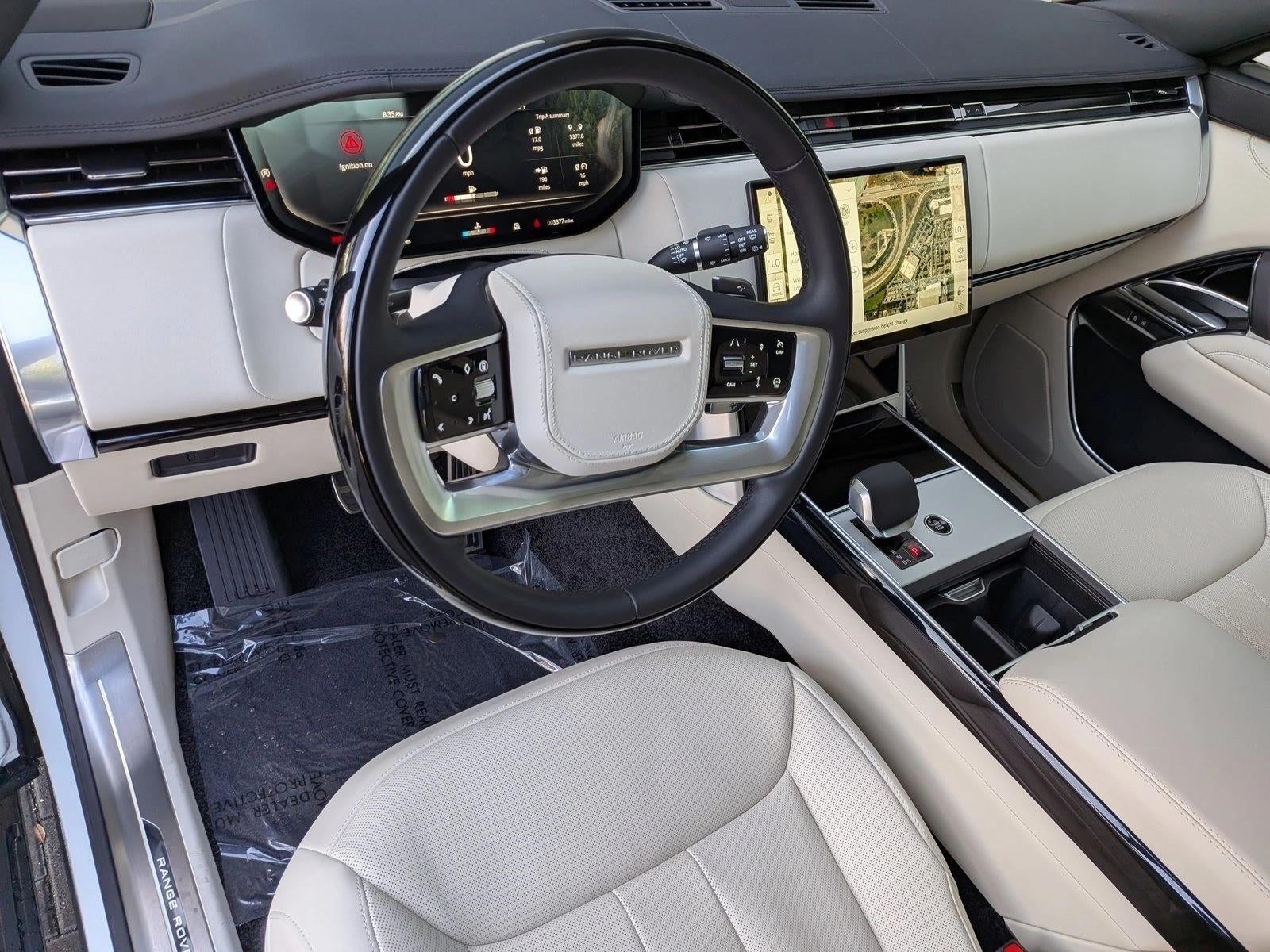 2025 Land Rover Range Rover P400 SE SWB