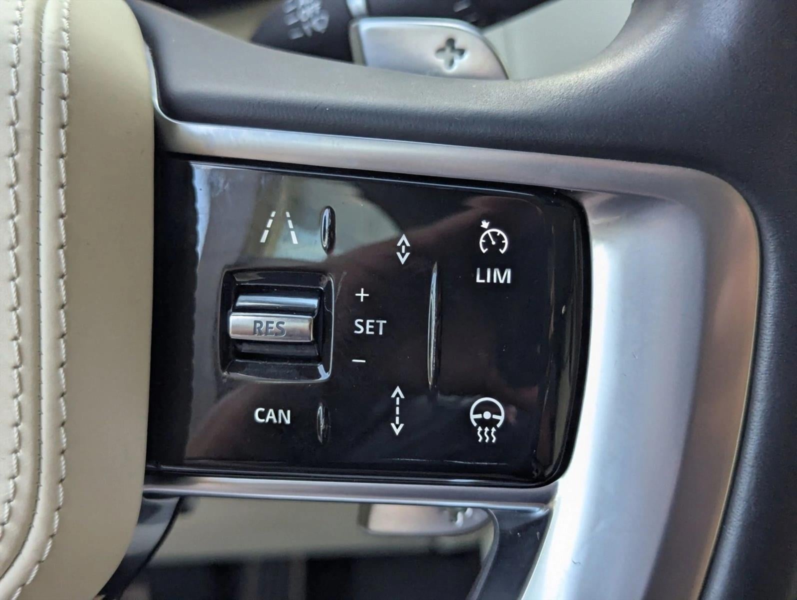 2023 Land Rover Range Rover P400 SE SWB