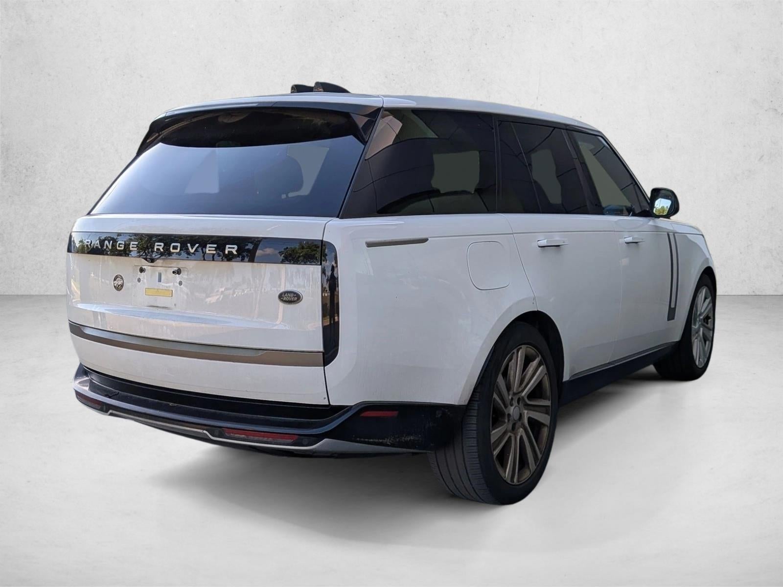 2023 Land Rover Range Rover P400 SE SWB